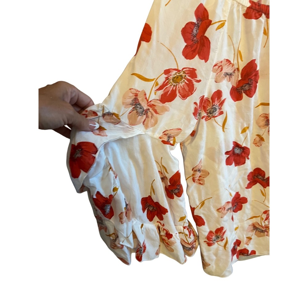 Fever Womens Off Shoulder Floral Blouse Red White Bell Sleeve Ruffle Top Large - Picture 2 of 4